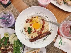 -Chom Cafe and Restaurant