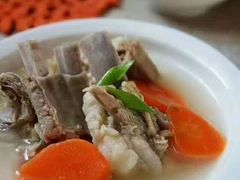 骨头汤-布尔津河堤夜市
