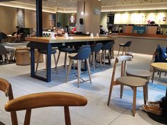 大堂-星巴克臻选(上海中环广场2F店)