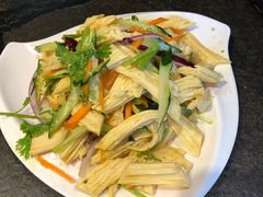 -缘福乡村铁锅炖民宿(八达岭店)