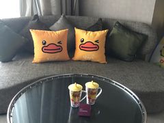 -上海滴水湖皇冠假日酒店