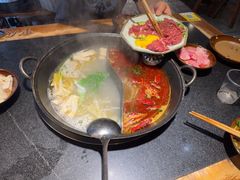 -重庆故事姊妹老火锅(财经学院店)