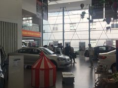 -上汽大众4S店(上海冠松店)