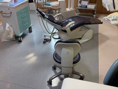 -上海仁爱医院口腔科 · 种植