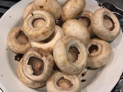 口蘑-马路牙子烧烤音乐酒馆(望京店)