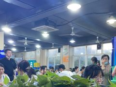 大堂-皖北巫氏三胖地锅鸡(长淮总店)