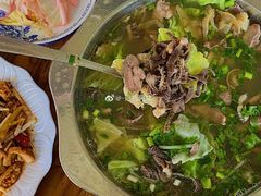 -谢老五跷脚牛肉·非遗传承店
