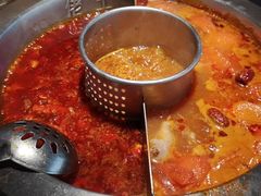 番茄鸳鸯锅小份-佬土鹅肠火锅(扬中步行街店)