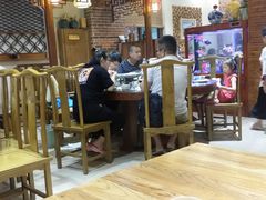 大堂-东来菜馆•手抓海鲜家常菜•海鲜锅贴(鸽子窝店)