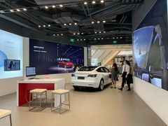 -TESLA 特斯拉(上海太古汇体验店)