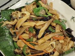 保山包烧杂菌-阿山卓·野生菌火锅·纳西火塘烤肉