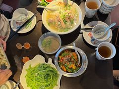 -大头虾越式风味餐厅(光明广场店)