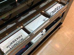 -BURBERRY(上海港汇恒隆广场店)