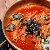 成都新晋韩式Bistro｜牛肉薄脆pizza太绝了‼️