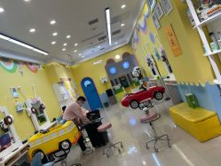 -爆米花儿童美发乐园