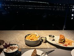 -22ºN BISTRO西餐&酒馆(石奥商业街店)