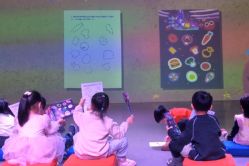 -小鸡哆哆故事屋·儿童乐园(嘉里城店)