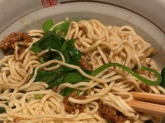 -呼啦面馆·头牌豌杂面(珠江国际B区店)