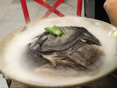 屠场直供霸王毛肚-渝嘴小老弟老火锅(华新村店)