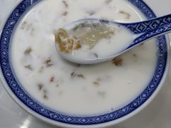 桃胶牛奶-江记甜品(罗湖店)