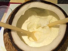 -志龙皇冠吃货椰子铺