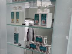-福奈特洗衣洗鞋(宝山一二八纪念路店)
