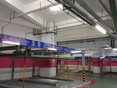 -中庚漫游城停车场