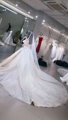 -艾米丽婚纱礼服