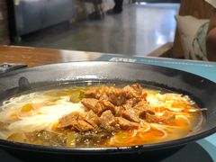 -八月美食小馆(银泰城总店)