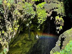 -龙水峡地缝景区