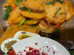 -隔壁老王·家常云南菜(花巷店)