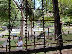 -吐斯廉屠杀博物馆