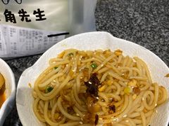 -黑白电视长沙小吃(美林M·LIVE天地东座店)