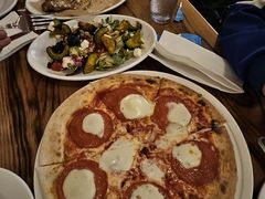 -城市大道红炉披萨烘焙坊