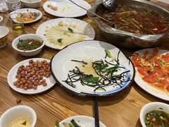 -乡土特色.冷锅鱼.牦牛肉汤锅