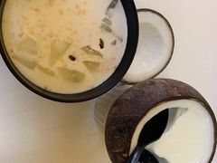 -志龙皇冠吃货椰子铺