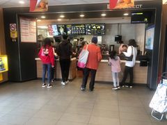 门面-麦当劳(百联西郊购物中心店)