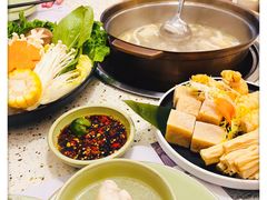 -椰子营·椰子鸡火锅(万象里店)