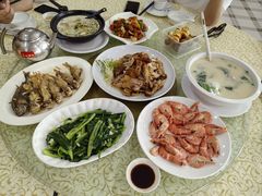 -鹏城人家海鲜酒家·23年老字号(较场尾店)
