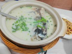 -天乐农家鱼头王(天目湖店)