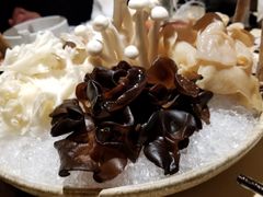 -余欢领鲜火锅(新街口店)