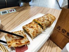 蛋饼-弄堂咪道-饭香·面香·馄饨香(汇锦广场店)