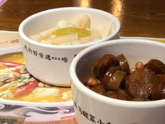 -渝是乎川渝小炒(新世界百货望京店)