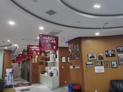 -雅悦齿科(顾村公园店)