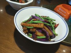 -老长沙湘菜馆(凤凰路店)