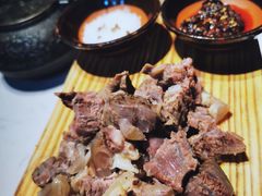 小吊泉水牛肉-巷子里小酒馆(繁荣路店)
