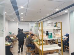 -老乡鸡(亳州路天庆大厦店)