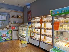 面包甜点陈列柜-一鸣真鲜奶吧(益乐路店)