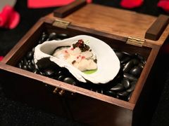 鲟鱼子金枪鱼牛油果生蚝-wann lounge 低温慢煮牛排·清吧