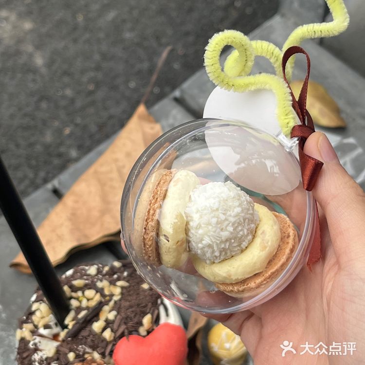 中山来了🩰快闪“费列罗”奶昔&马卡龙🎪探店